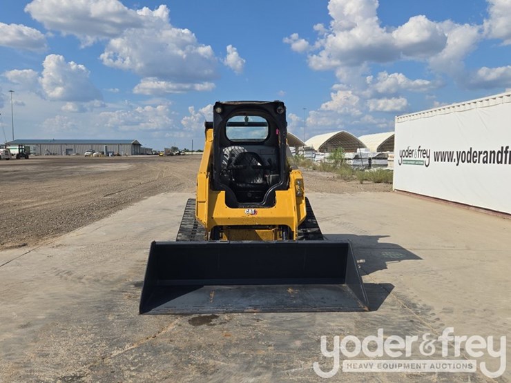 2023-caterpillar-259d3-image-8