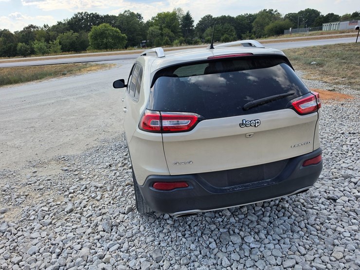 2015-jeep-cherokee-image-6