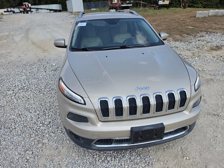 2015-jeep-cherokee-image-14
