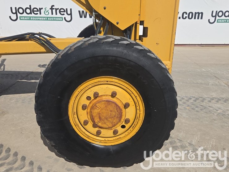 2015-caterpillar-140m3-awd-image-11
