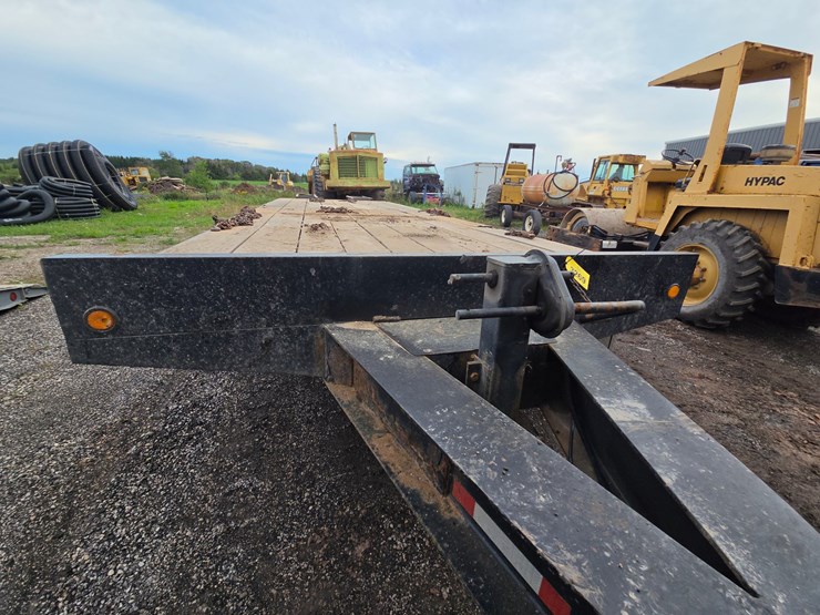 #3269-•-30'-tandem-axle-flatbed-trailer-image-8