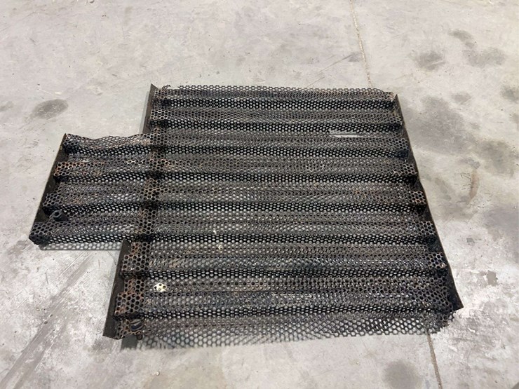 (3)-international-harvester-grille-inserts-image-8