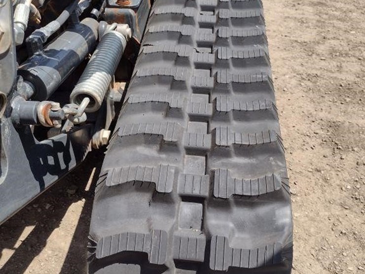 18-alamo-traxx-mower^remote^charger^-image-10