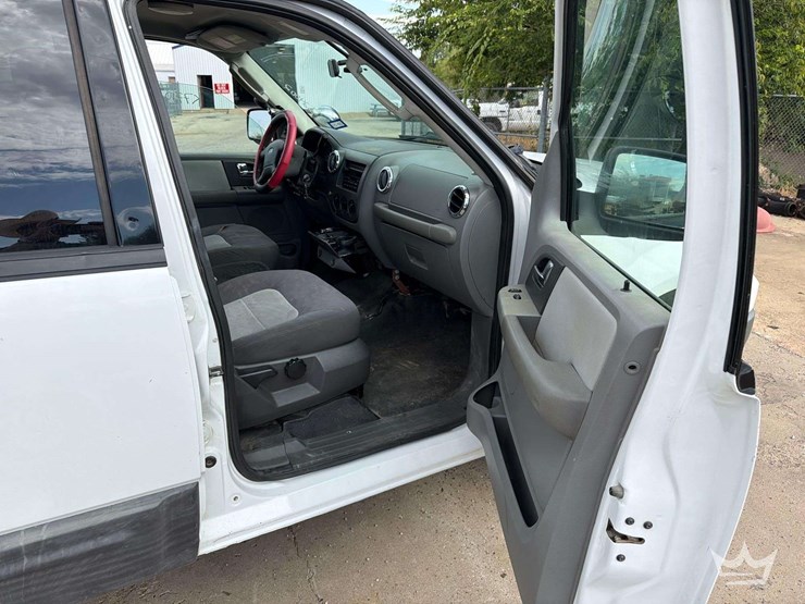 2006-ford-expedition-image-34
