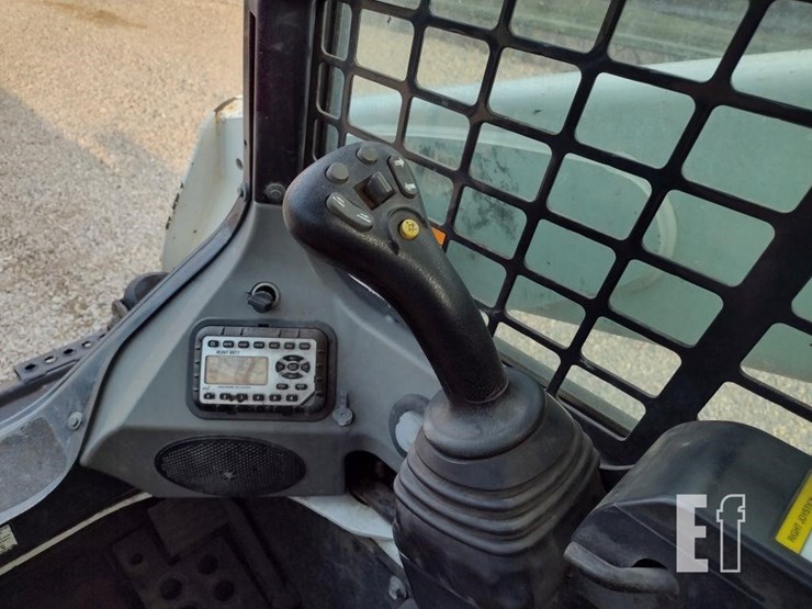 2020-bobcat-t770-image-9