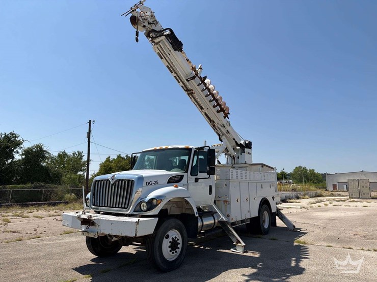 2013-international-workstar-7300-image-2