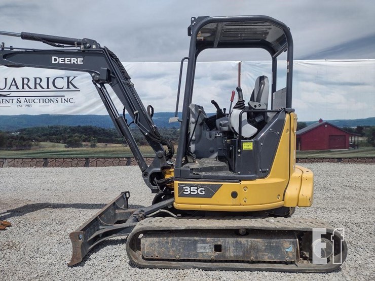 2021-deere-35g-image-12