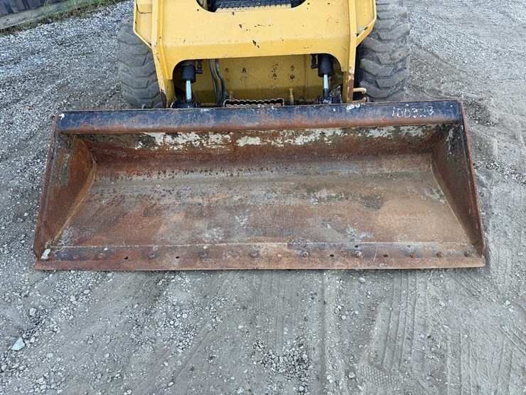 2014-caterpillar-262d-image-9