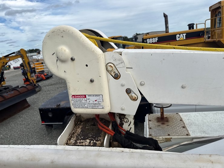 2008-international-durastar-4300-image-40