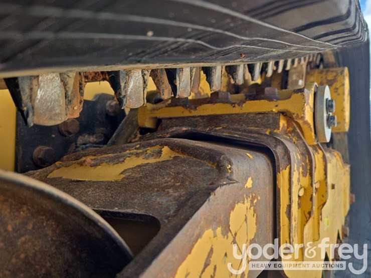 2023-caterpillar-259d3-image-10