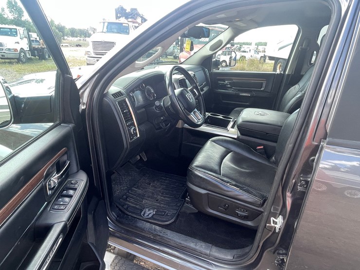 2014-dodge-ram-1500-image-24