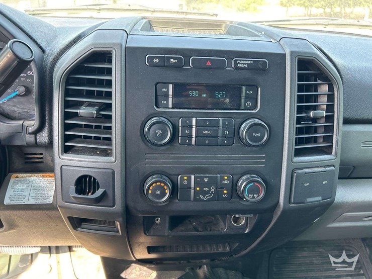 2017-ford-f550-image-16