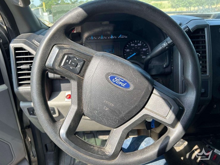 2017-ford-f550-image-14