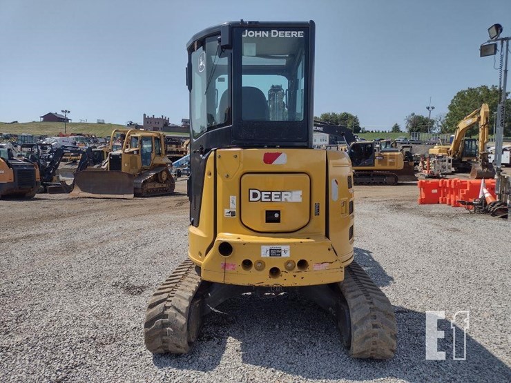 2014-deere-35g-image-4