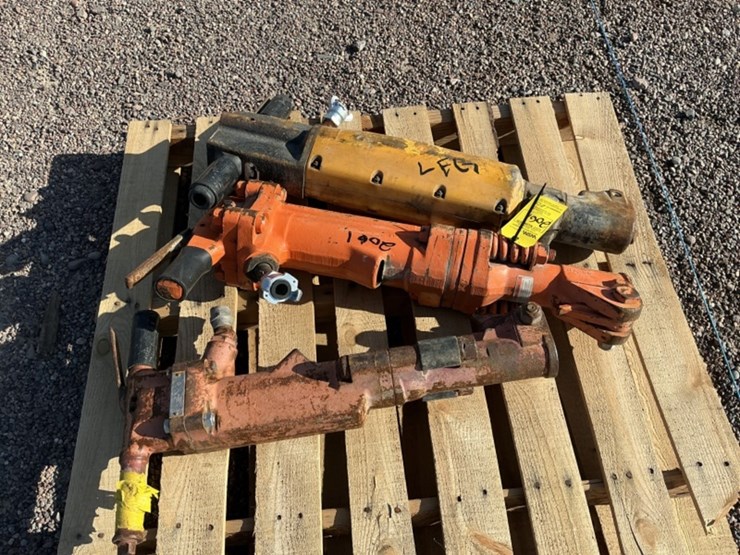 (4)-pneumatic-demo-hammers-image-4