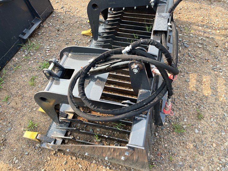 #2011-•-2026-unused-land-honor-hydraulic-grab-bucket-attachment-image-5