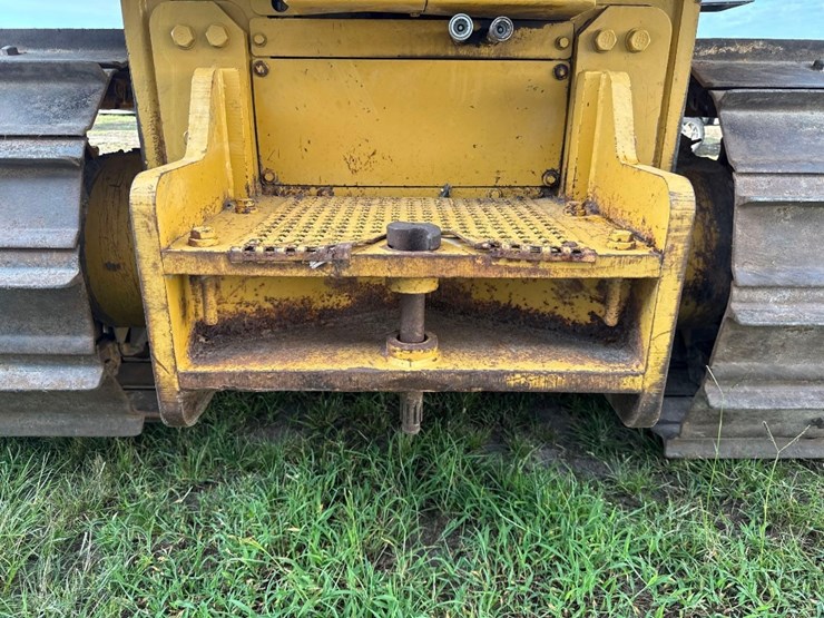 caterpillar-d6k-image-6