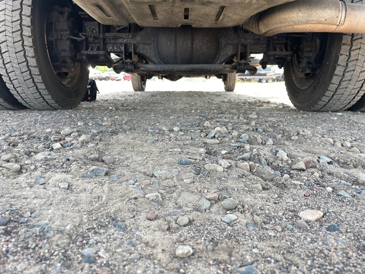 #1485-•-2016-ram-5500-flatbed-truck-(has-mn-salvage-title)-image-52
