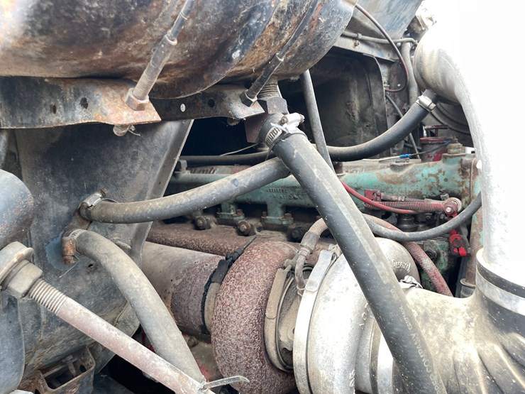 #1451-•-1979-international-f2275-grain-truck-(has-mn-title)-image-33