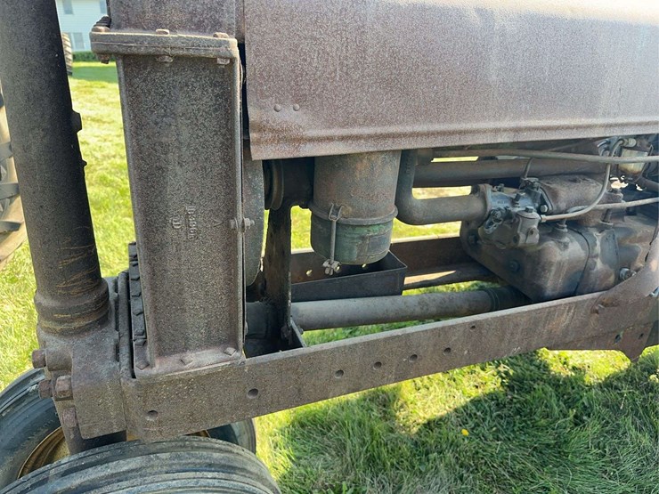 john-deere-b-image-9