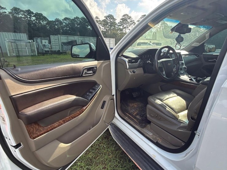 2015-chevrolet-tahoe-image-9