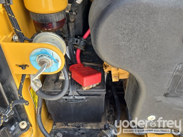 2019-caterpillar-259d3-image-33