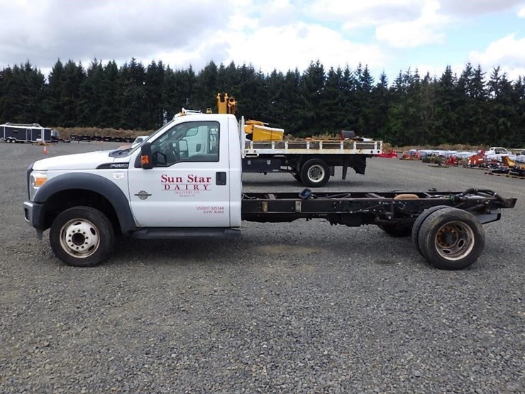 2016-ford-550-image-2