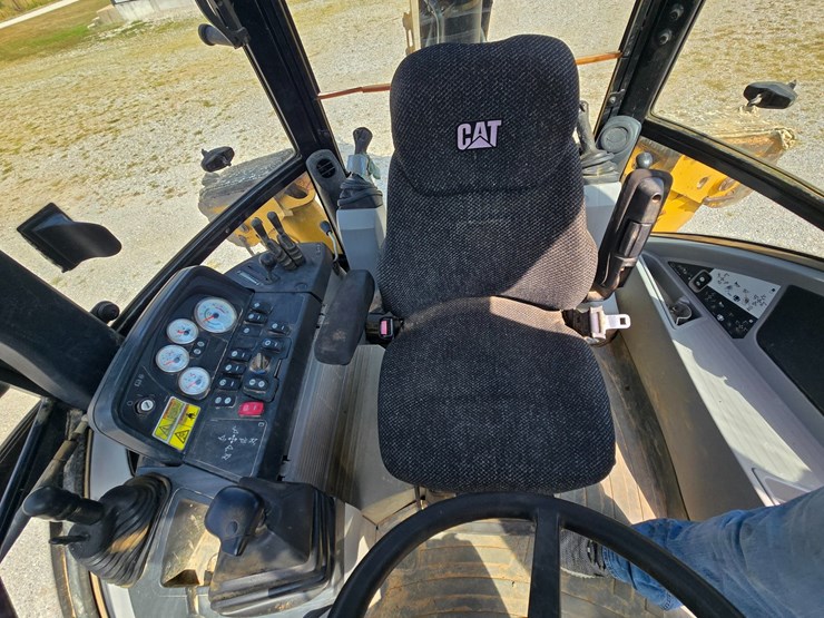 caterpillar-420e-image-41