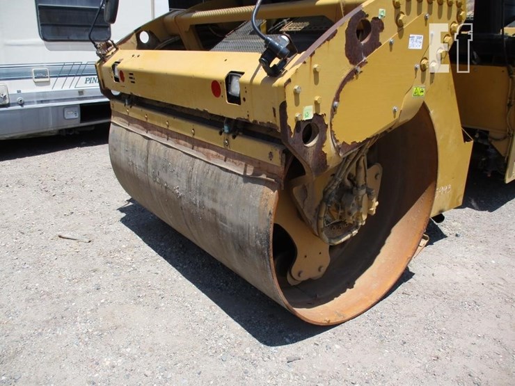2012-caterpillar-cb54-image-12