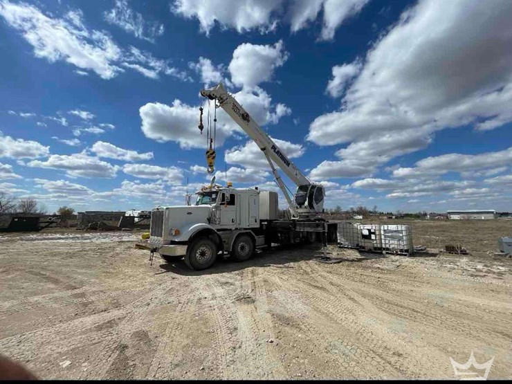 2020-peterbilt-367-image-1