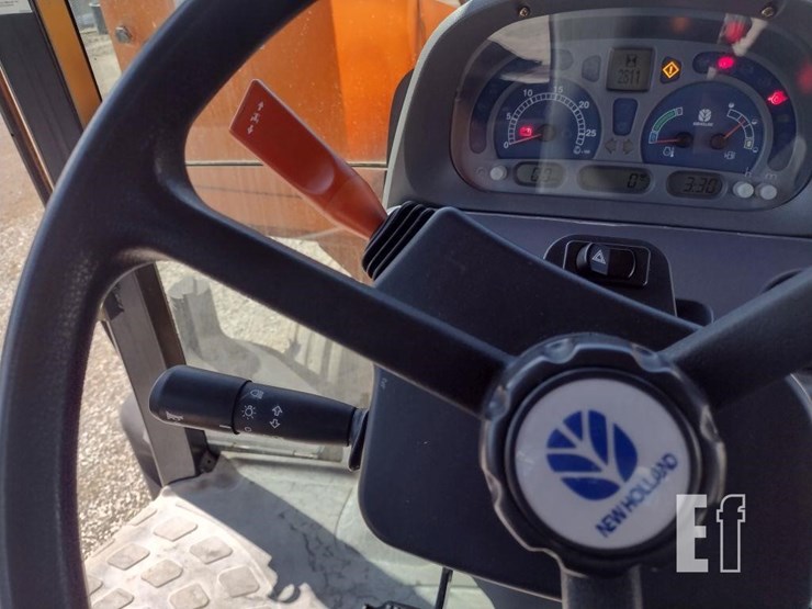 new-holland-ts115a-image-8