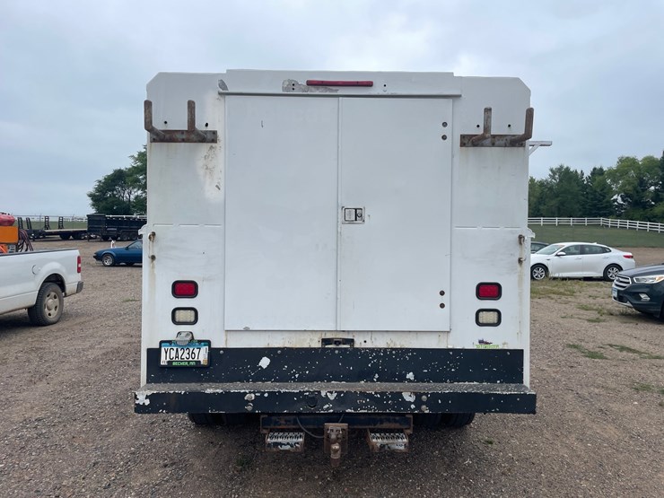 #1469-•-2015-ram-4500-service-truck-(has-mn-title)-image-4