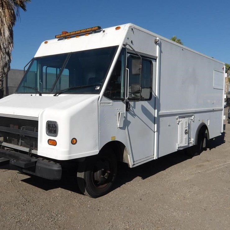 2002 WORKHORSE P42