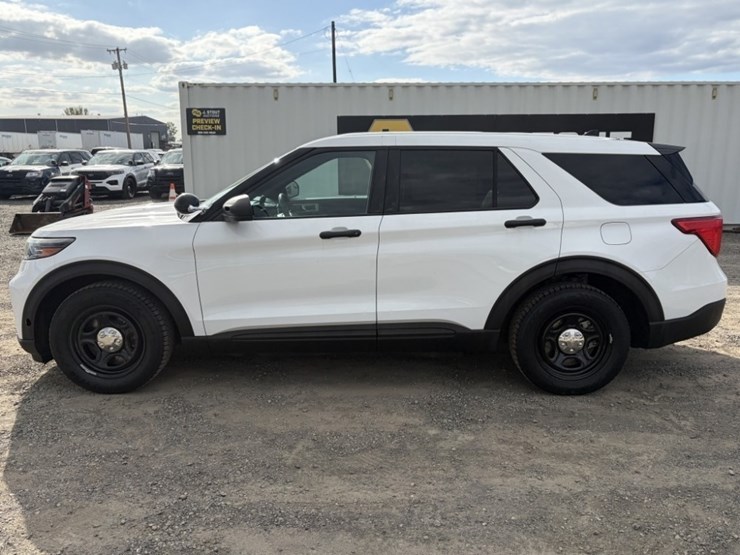 2020-ford-explorer-image-7