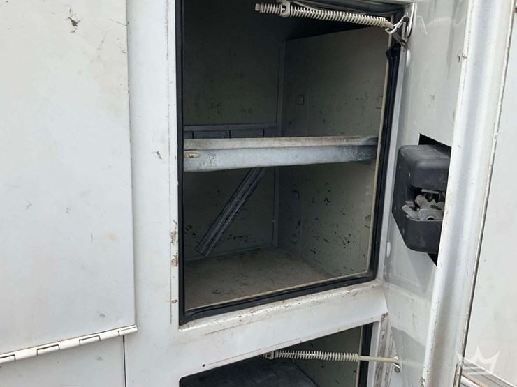 2018-international-durastar-4300-image-40