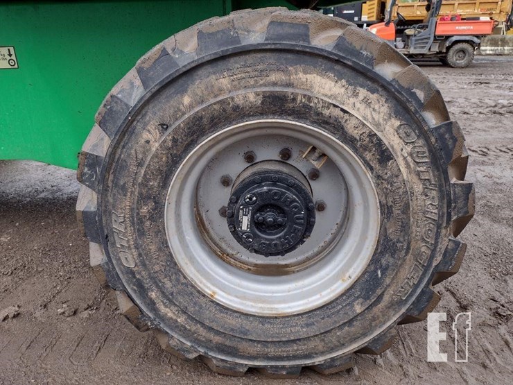2019-jlg-460sj-image-17