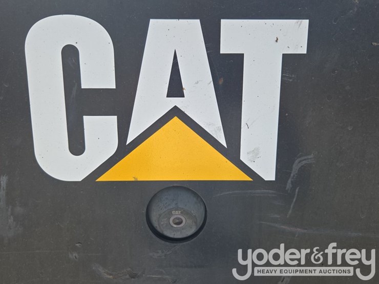 2019-caterpillar-226d-image-40