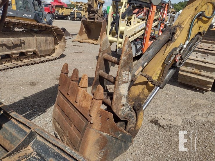 caterpillar-305e2-image-26