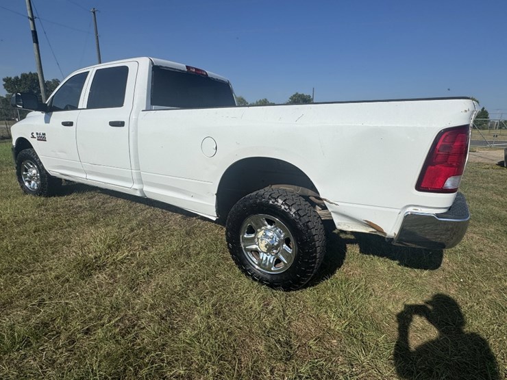 2013-dodge-3500hd-image-7