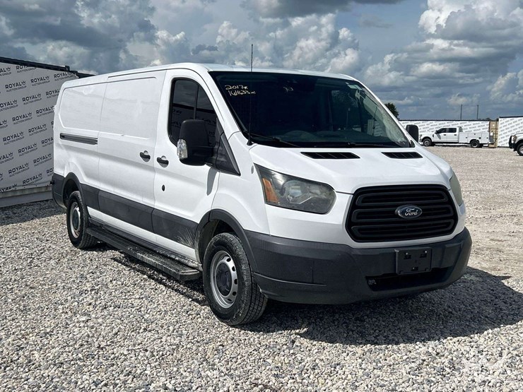 2017-ford-transit-image-2