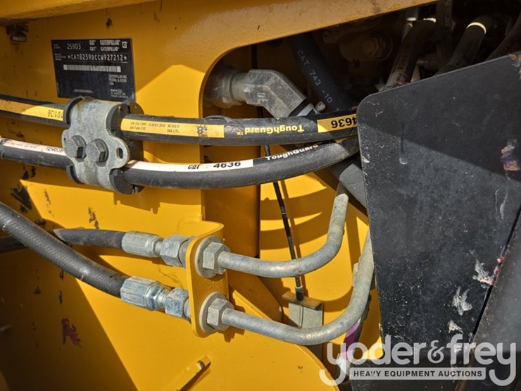 2023-caterpillar-259d3-image-27