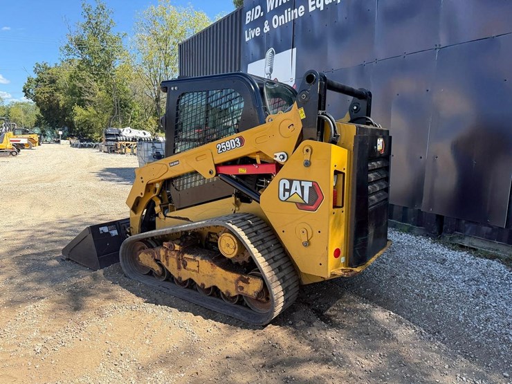 2023-caterpillar-259d3-image-2