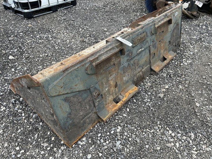 72"-smooth-skid-steer-bucket-image-5