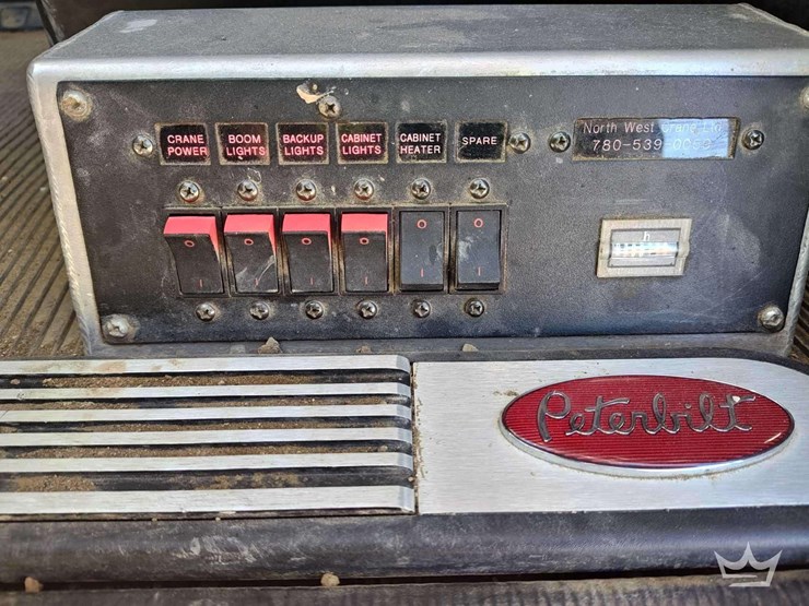 2020-peterbilt-367-image-30