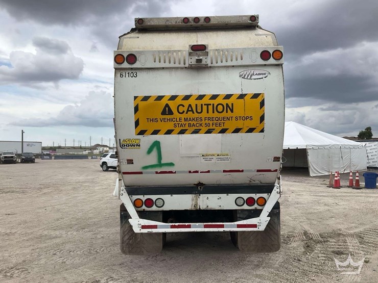 2019-peterbilt-520-image-47