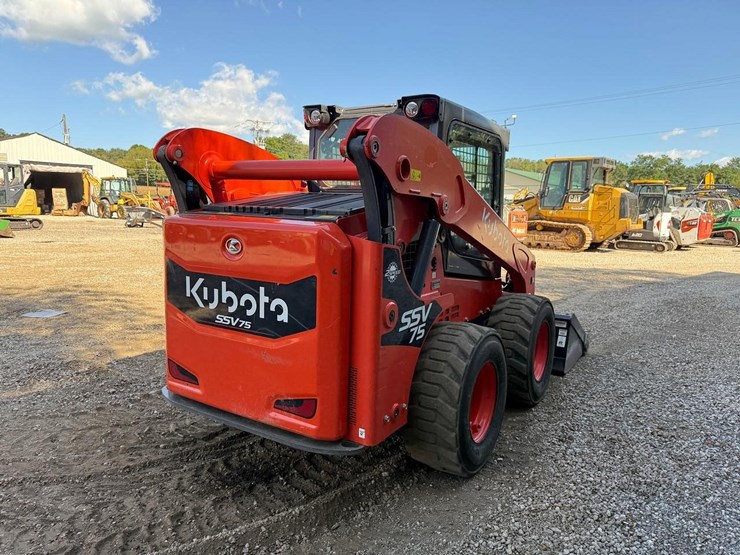 2025-kubota-ssv75-image-4