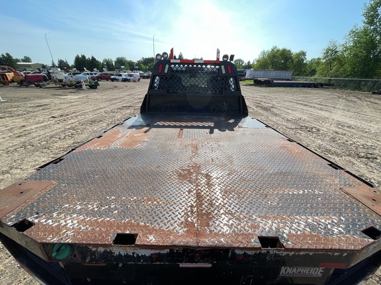 #1485-•-2016-ram-5500-flatbed-truck-(has-mn-salvage-title)-image-47