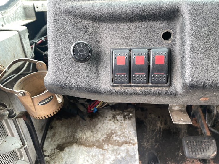 #1467-•-2000-freightliner-box-truck-(has-mn-title)-image-24