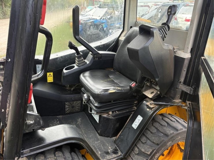 2016-jcb-175-eco-image-7