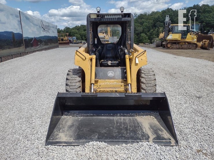 2002-deere-250-image-2